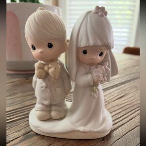 Precious Moments Charming Bride and Groom Figurine - White and Cream